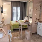 Mageiras Boutique *