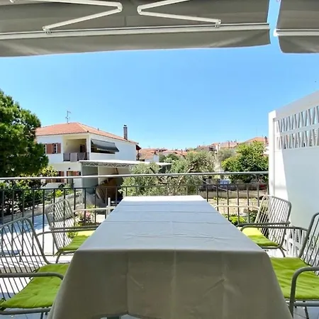 Mageiras Boutique * アフィトス